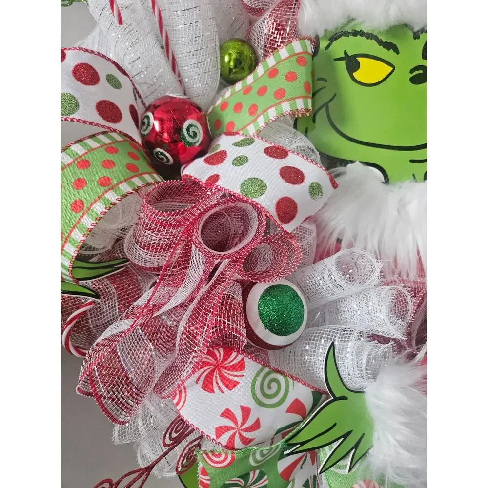 Just Made! Adorable Friendly Grinch Wreath 26x30x7